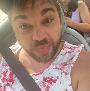 Meet your Posher, Larry